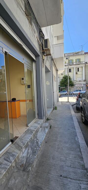 JEPET ME QERA AMBIENT BIZNESI (DYQAN-ZYRE) PRAN BLUE STAR DURRES