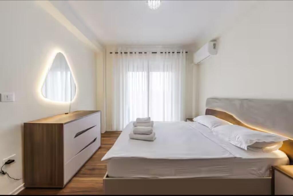 Jepet apartament me qera 2+1