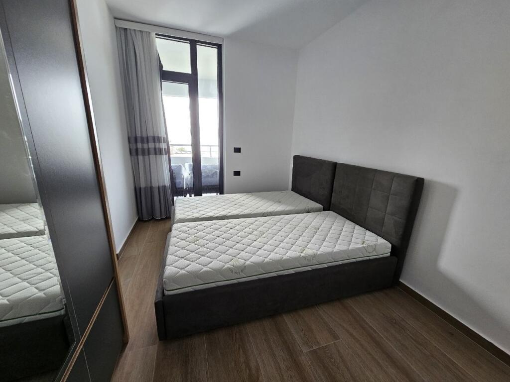 Jepet apartament me qera 2+1