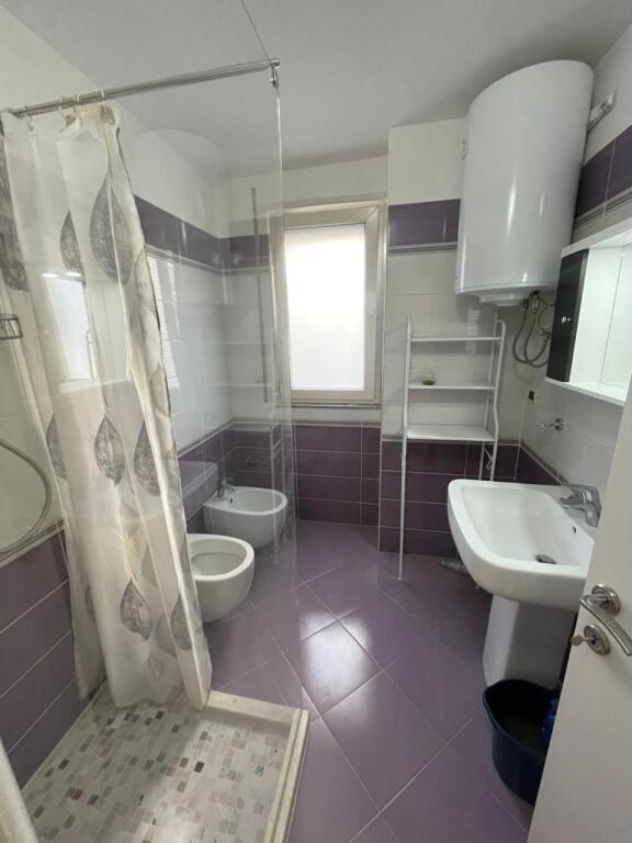 Qera Apartament 2+1 Sheshi Pranvera, Qender, Durres