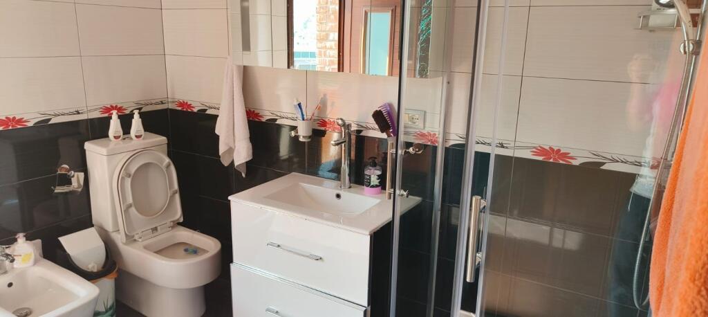 💥  NE SHITJE : VILE 4 KATE PRENIUM + SHTEPI 1 KATE (707m2) – SHKOZE TIRANE, ALBANIA ‼