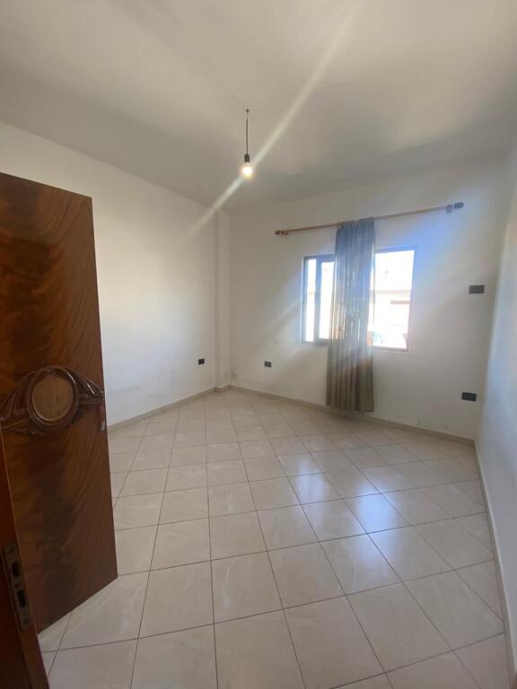 Jepet me qera Apartament 1+1 Te Oroshi, Durres