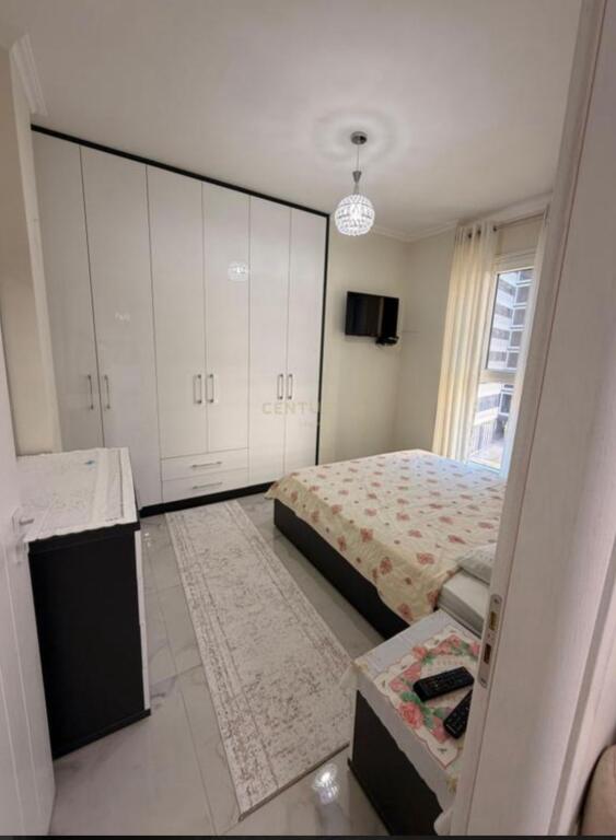 Jepet Me Qera Apartament 1+1+1 Post Parkimi