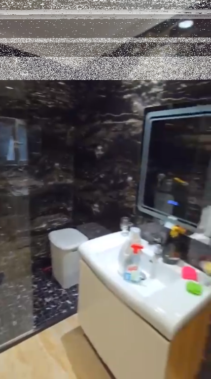 Apartament 2+1, Don Bosko