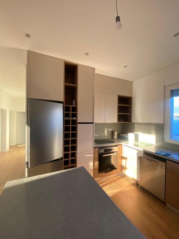 🏡 APPARTAMENTO 3+1 IN AFFITTO 📍 Laprakë – Via Llazar Shapatini