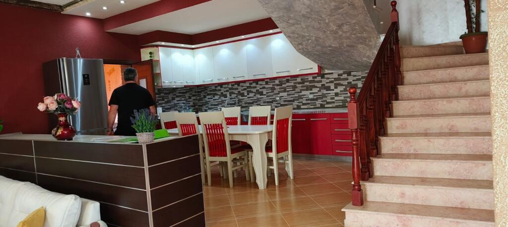 💥  NE SHITJE : VILE 4 KATE PRENIUM + SHTEPI 1 KATE (707m2) – SHKOZE TIRANE, ALBANIA ‼