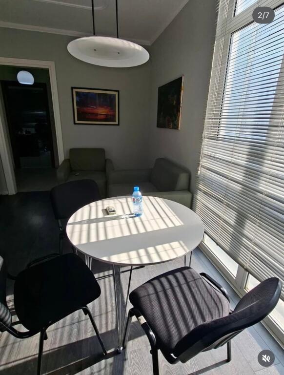 Zyre per qera te Gjykata e Rrethit