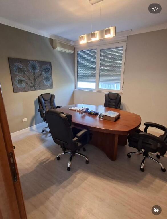 Zyre per qera te Gjykata e Rrethit