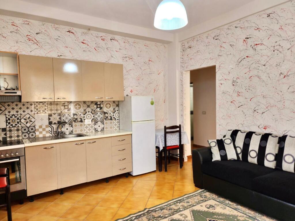 Ampio Apt 1+1 (vicino a Sofra e Ariut - Via Elbasanit, QS) || 35,000 ALL/Mese || Completato, Cucina Nuova *Pieno Sole