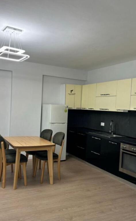 APARTAMENT ME QERA 1+1 5 MAJI 43.000 LEKE
