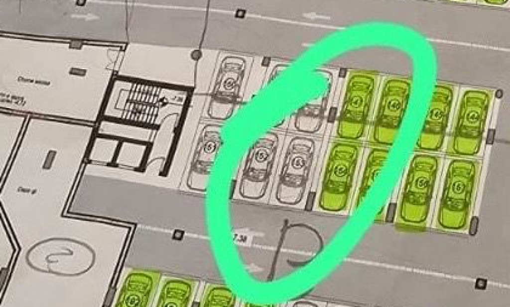 VENDITA 2 POSTI AUTO 70M2 VIA 5 MAJ 46.000 EURO