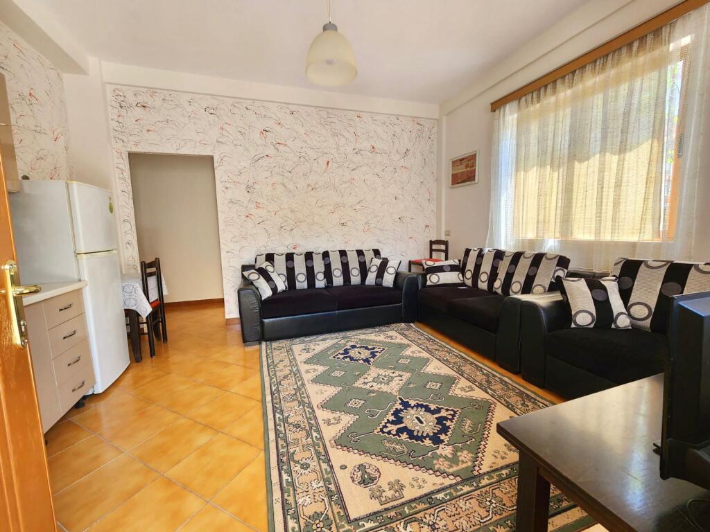 Ampio Apt 1+1 (vicino a Sofra e Ariut - Via Elbasanit, QS) || 35,000 ALL/Mese || Completato, Cucina Nuova *Pieno Sole