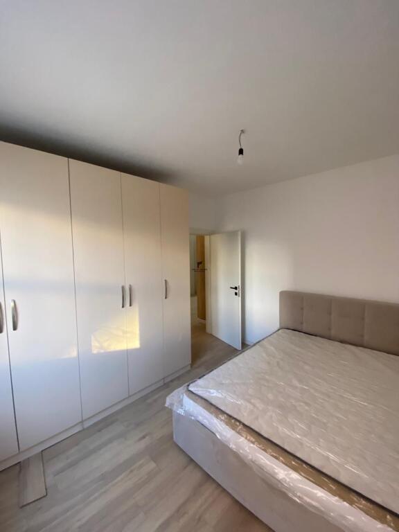 APARTAMENT ME QERA 2+1 5 MAJI 650 EURO