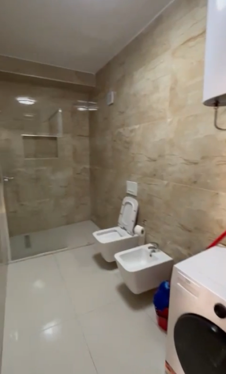 APARTAMENT ME QERA 1+1 ZOGU ZI 70.000 LEKE