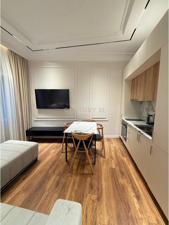 Apartament 2+1 Me Qira në Bulevardin Kryesor, Durrës !