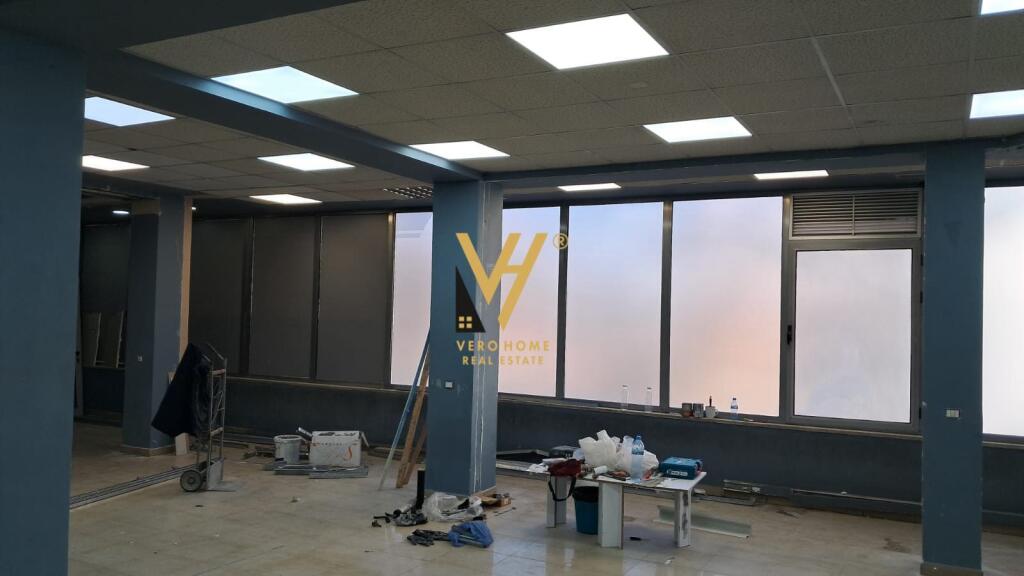 OFFICE 200 M2 FOR RENT AT PHARMACY 10 200,000 LEKE