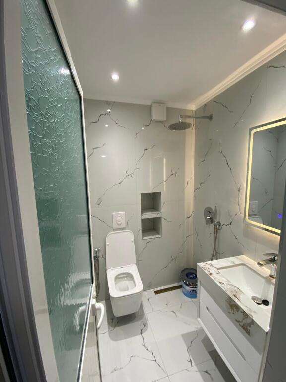 Appartamento 2+1 in affitto in Via Durazzo