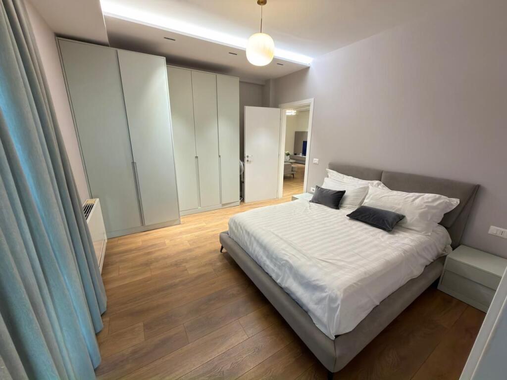 🏡 Affitto Super Appartamento 2+1 + Parcheggio 📍 Centro Tirana, 9-Piani💶 1.200 €/mese