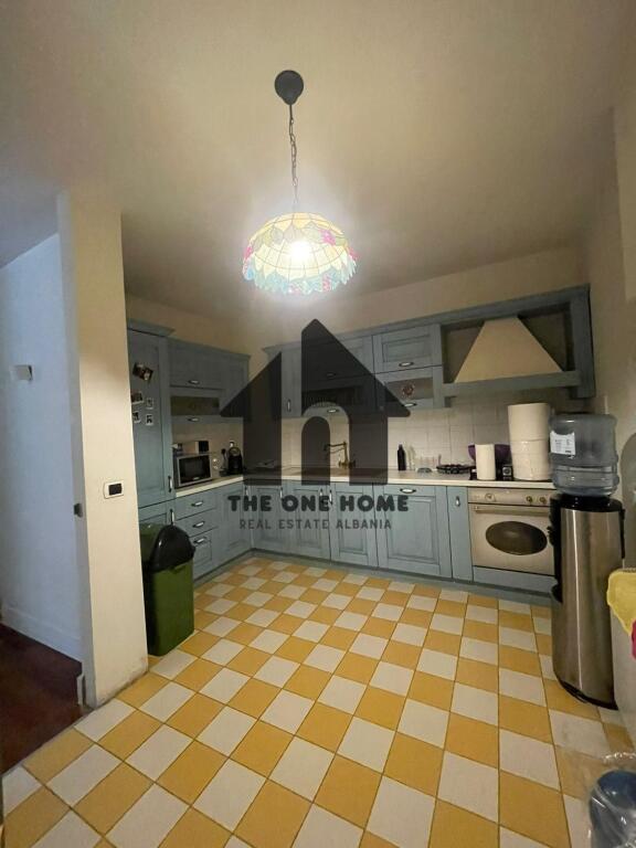 SUPER AP.SHITJE - BLLOKU 3+1+2+1VERAND. OBJEKT I RI KATI 2 ( MUNDESI SHFRYTEZIMI DHE PER BIZNES)
