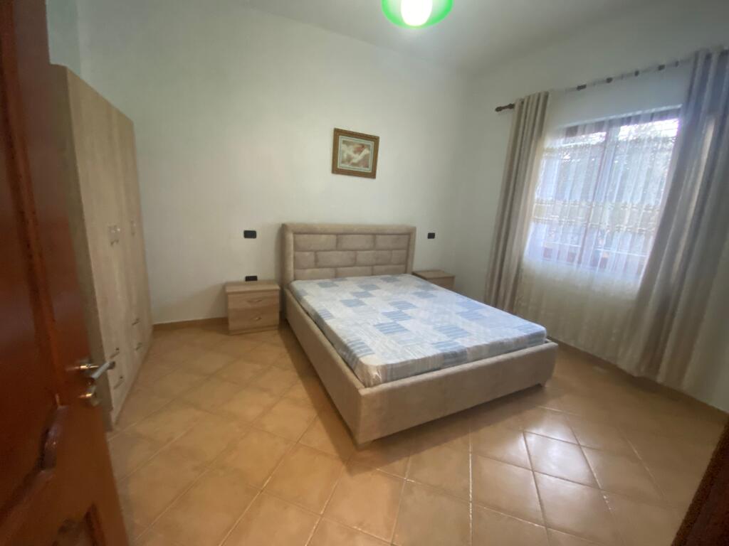 2+1,i mobiluar kat vile ,ne selite,450 euro