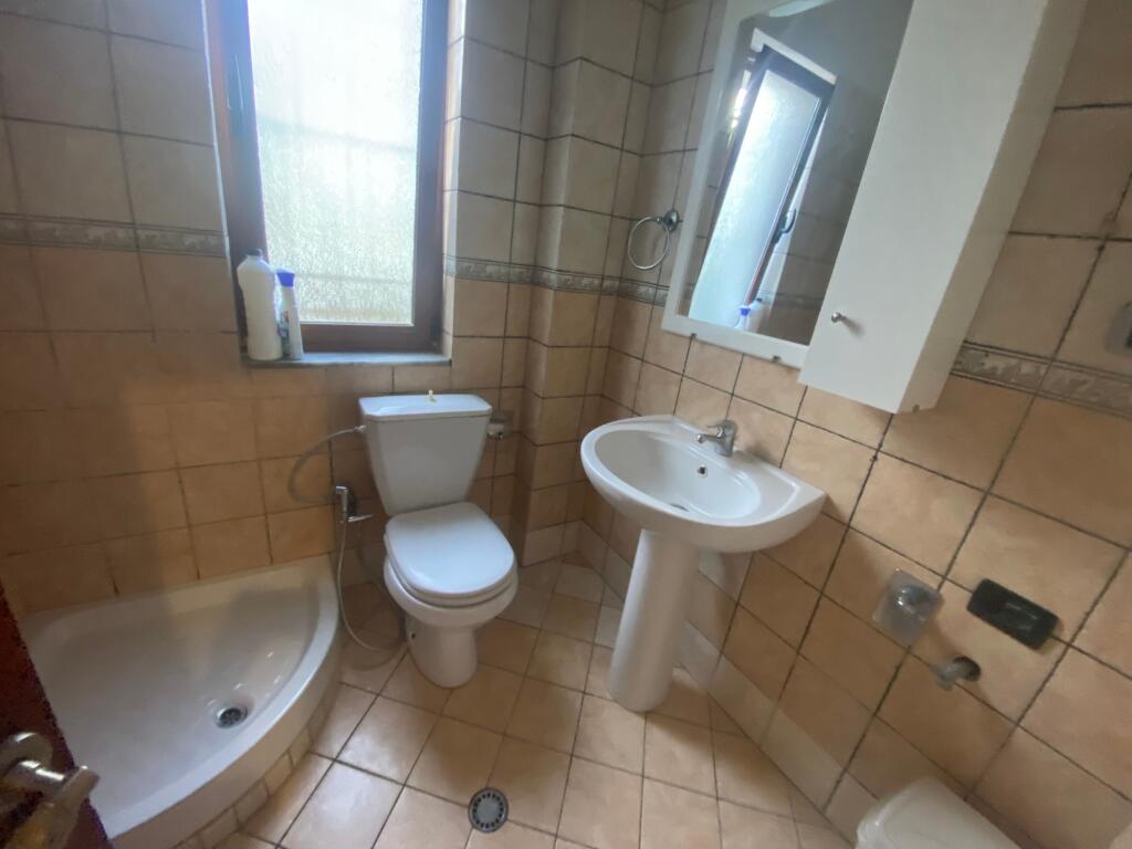 2+1,i mobiluar kat vile ,ne selite,450 euro