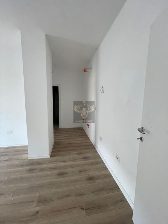 🏡 SHITET APARTAMENT 2+1+2 – PLAZH ILIRIA