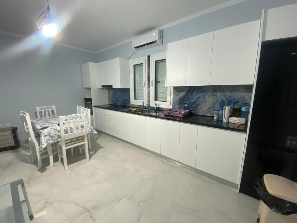 JEPET ME QERA APARTAMENT 2+1 📍 Rruga Shefqet Ndroqi, pranë Depove të Ujit