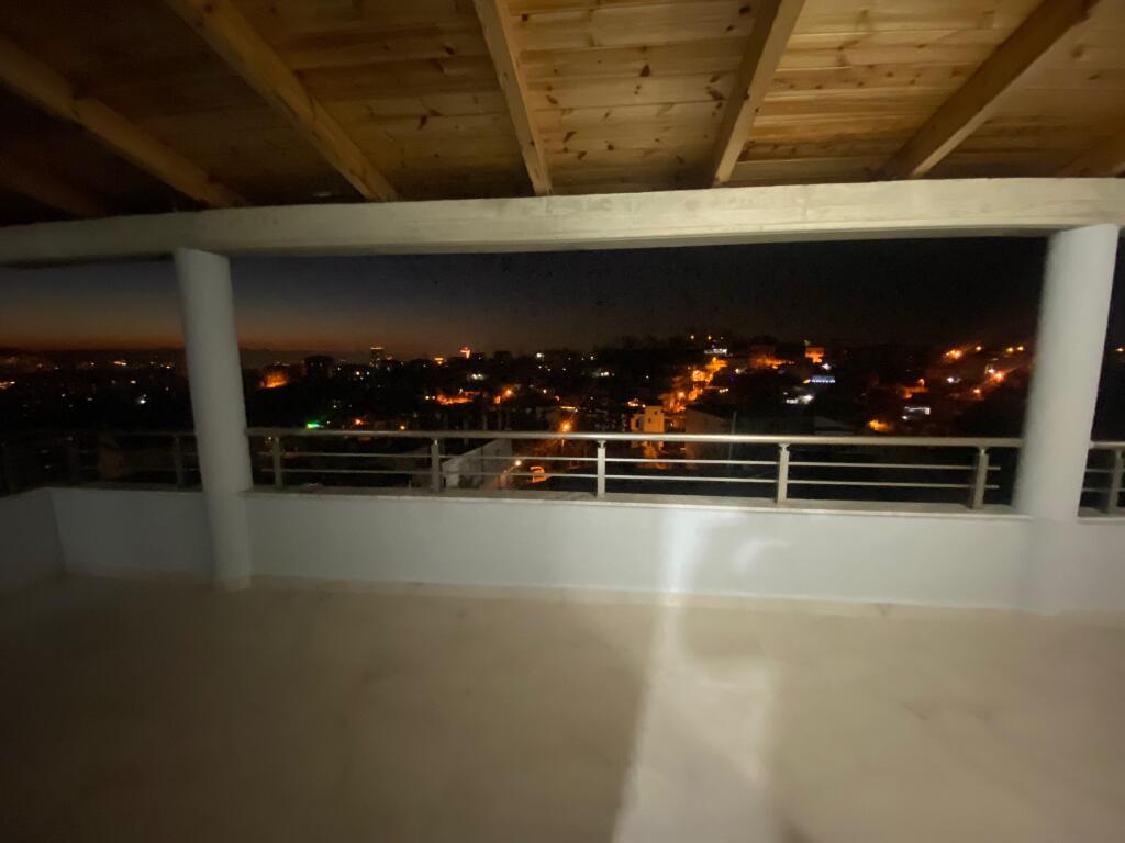 JEPET ME QERA APARTAMENT 2+1 📍 Rruga Shefqet Ndroqi, pranë Depove të Ujit