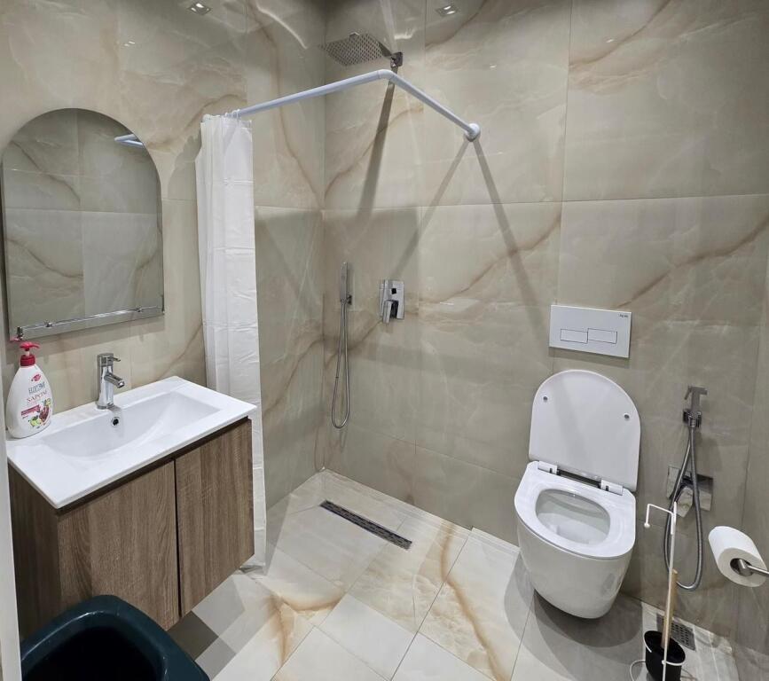 2+1,arredato giardino botanico,prezzo 550 mila lek