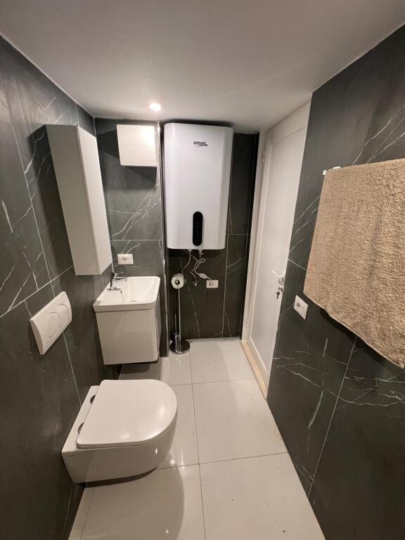 🏡 DUPLEX 1+1 APARTMENT FOR RENT – “4 Dëshmorët” Street