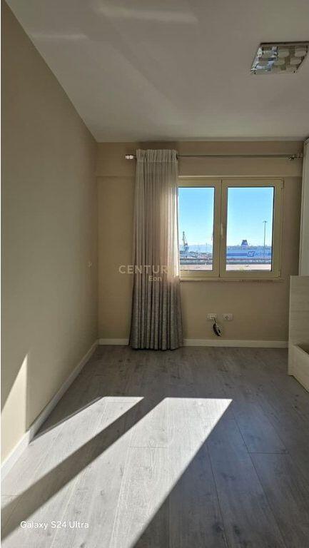 Apartament 2+1 në Qendër të Durrësit !