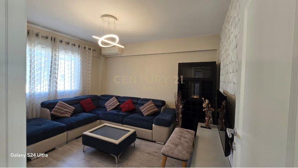 Apartament 2+1 në Qendër të Durrësit !