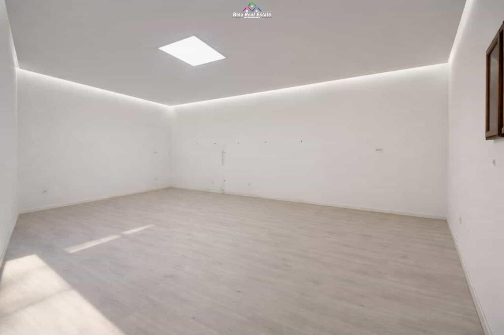 Office For Rent 2+1 Near The Ballet School (ID BZ2777) Tirana