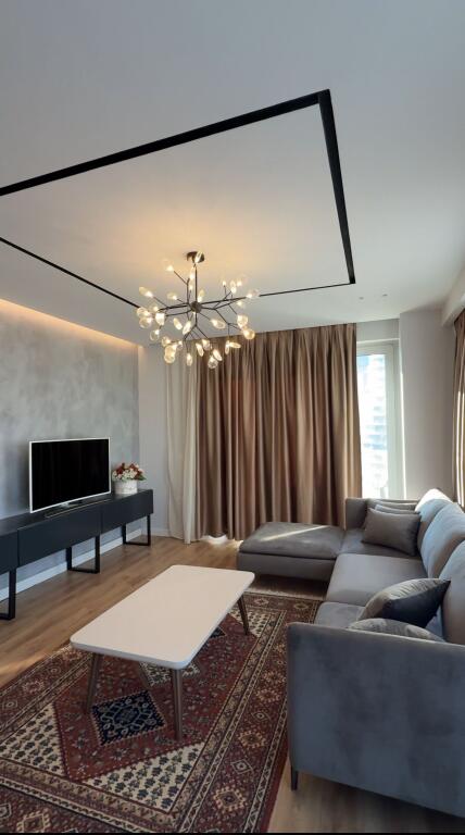 Jepet me qira – Apartament luksoz 2+1+2 Qendra e Tiranës – me pamje