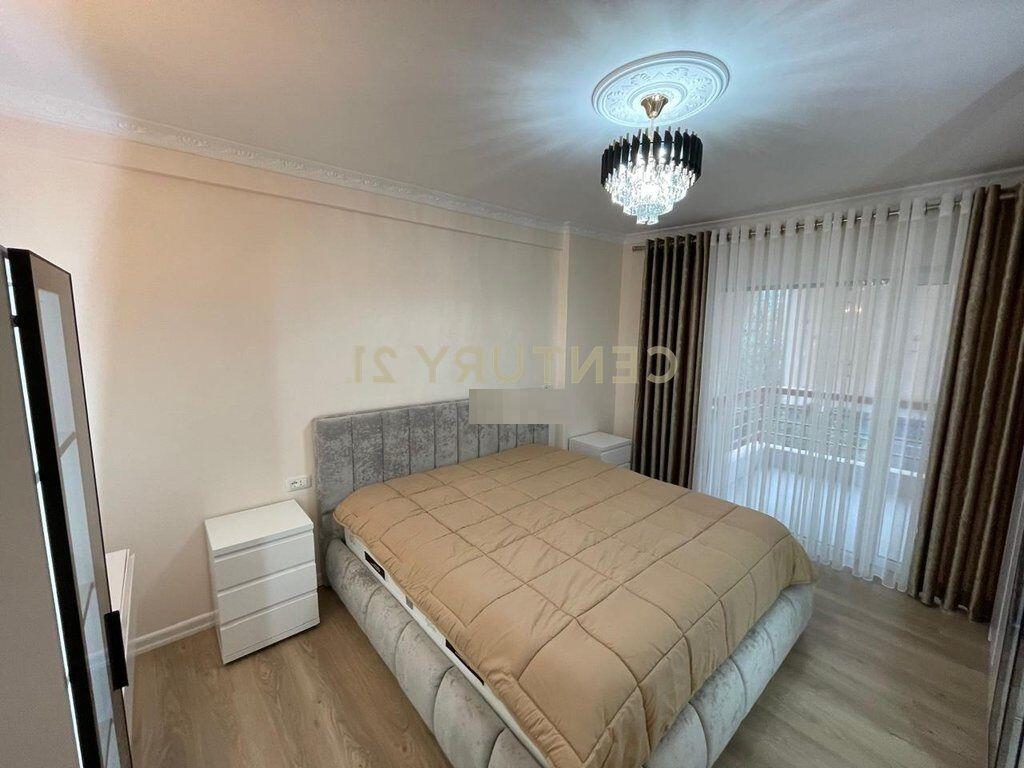 Jepet me qira Apartament 2+1 Me 2 Poste Parkimi ne Liqenin e Thate.