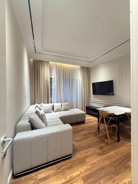 Apartament 2+1 Me Qira në Bulevardin Kryesor, Durrës !