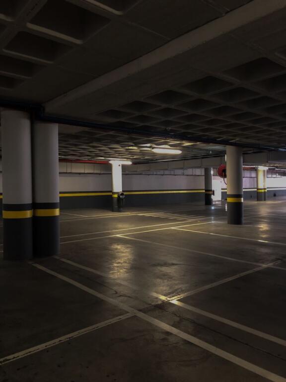 VENDITA 2 POSTI AUTO 70M2 VIA 5 MAJ 46.000 EURO