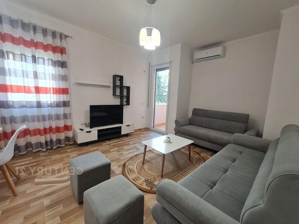 Affittiamo appartamento 2+1, di fronte alla scuola “Zonja e Këshillit të Mirë” !!