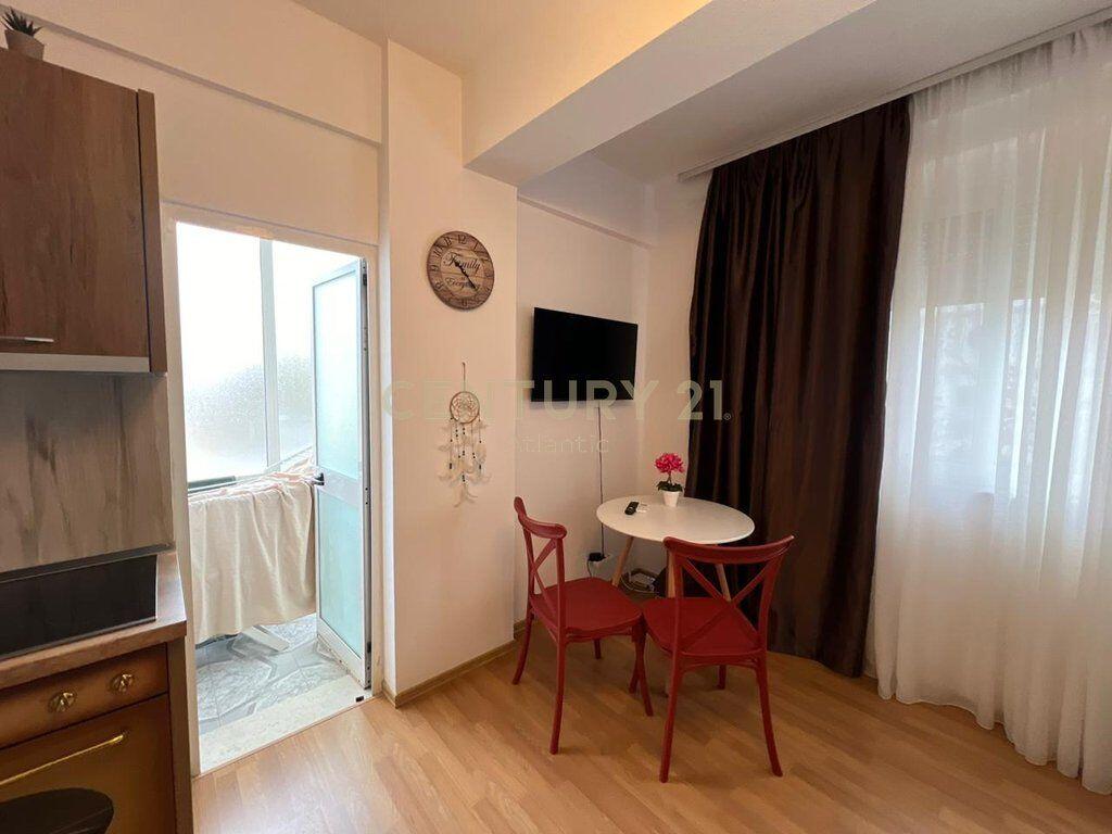 Apartament 1+1 me Dy Ballkone në Plazh, Stacioni i Dytë, Durrës 20 m larg detit !
