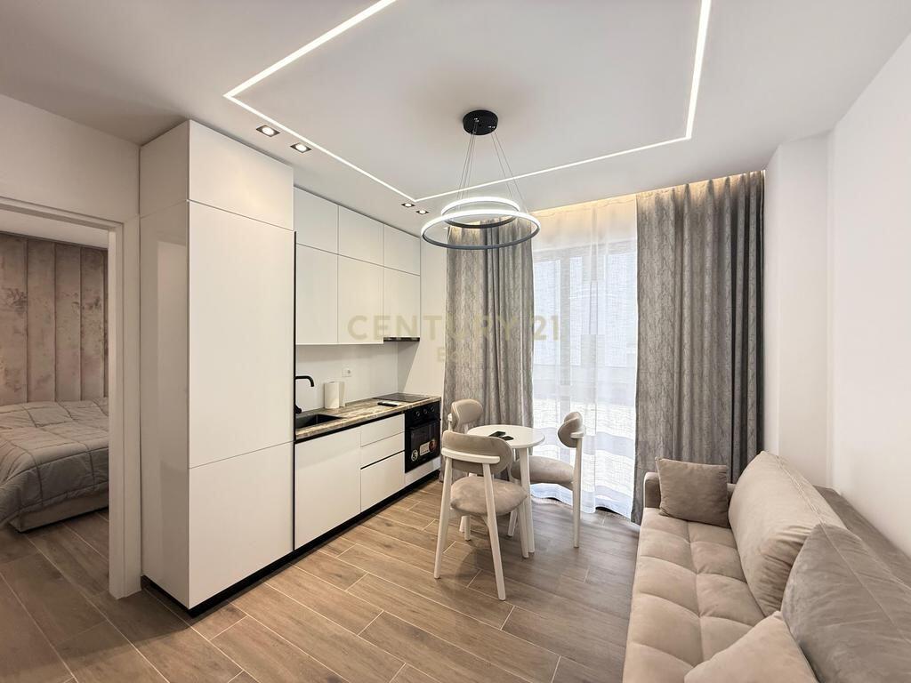 Shitet Apartament 1+1 me Verande në Golem, Durrës !