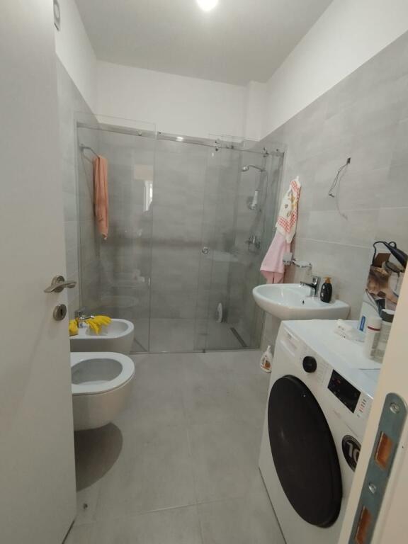 Apartament 2+1 me qera Ish Fusha e Aviacionit ne Tirane