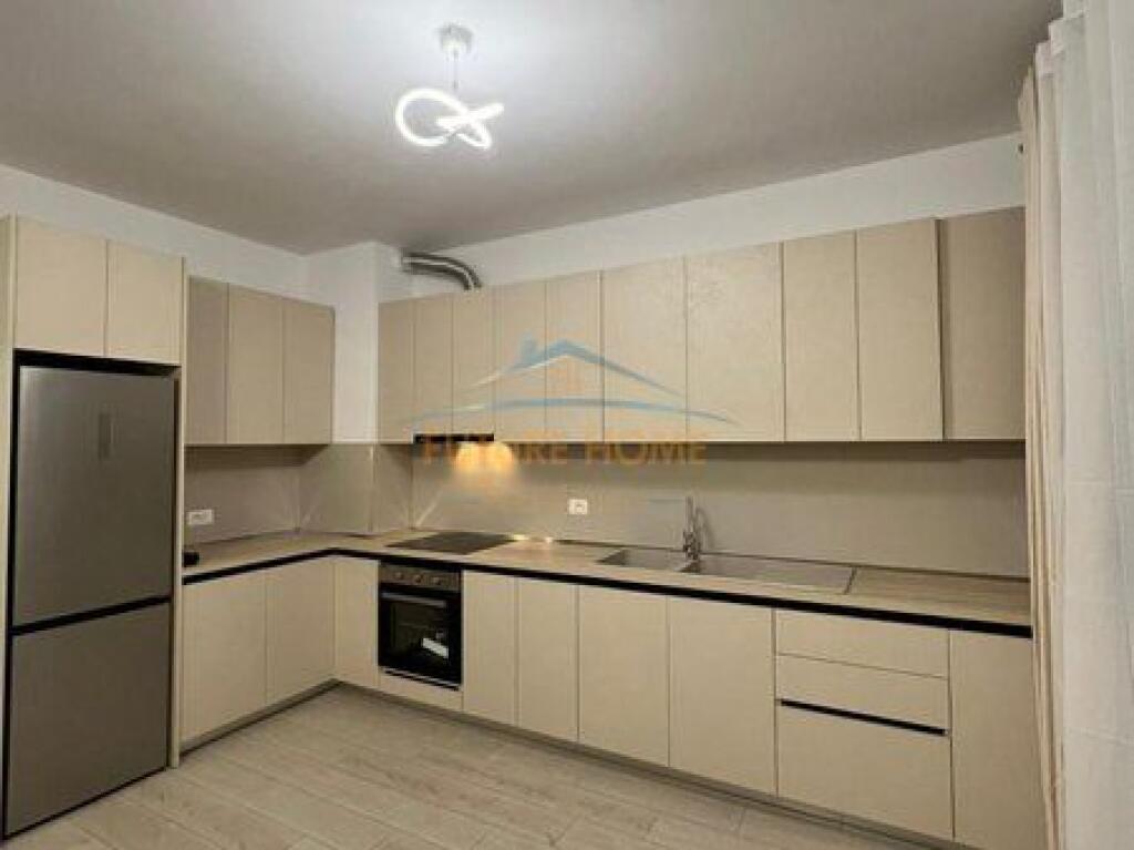 Affitto, Appartamento 2+1, Complesso River Residence, Tirana