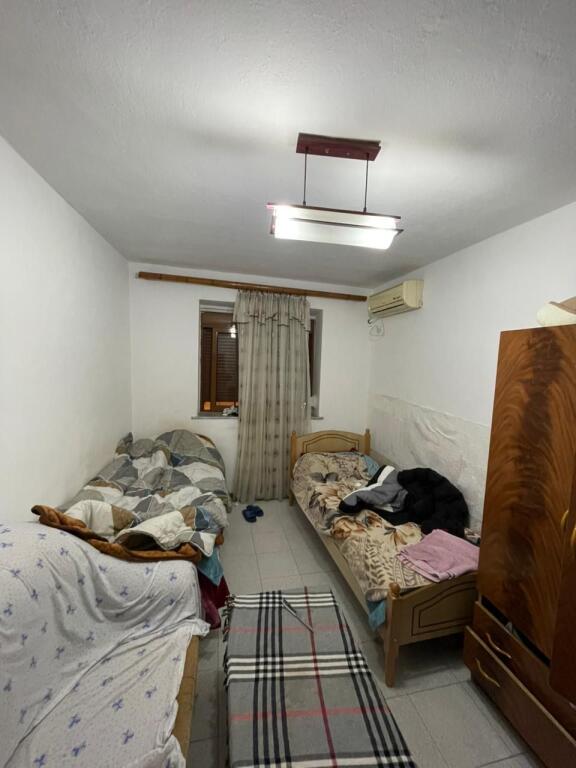 Shitet dhome paradhome,te drejtori e higjenes,63.000 euro