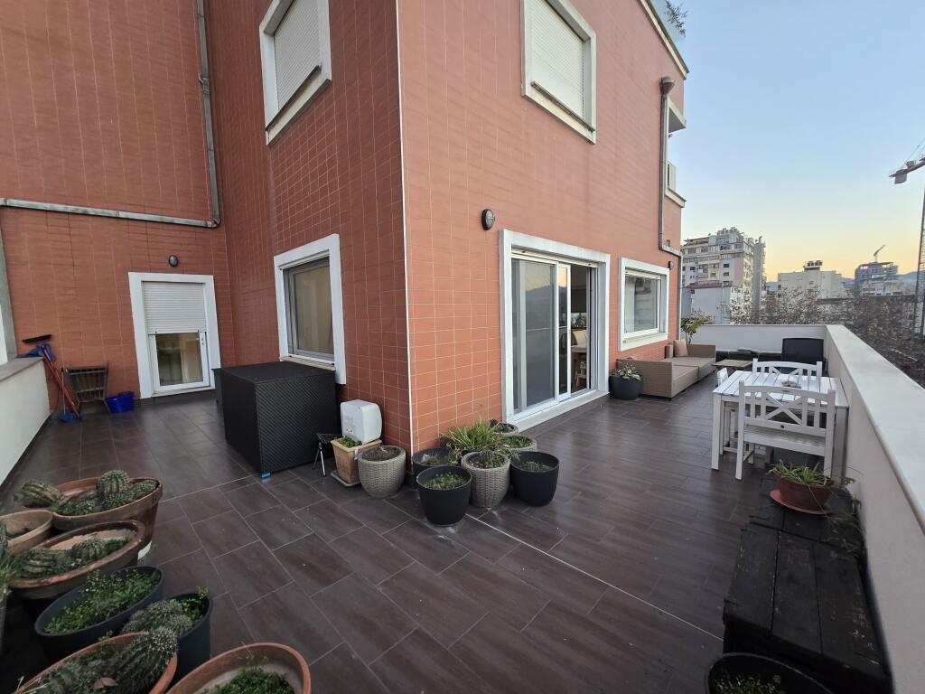 APARTAMENT PREMIUM ME QIRA | Myslym Shyri