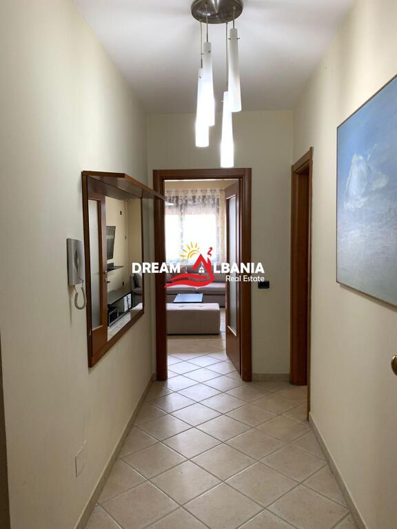 Jepet me qera apartament 2+1+2 me Post parkimi tek 9 -kateshet, Tirane (ID 42214979)