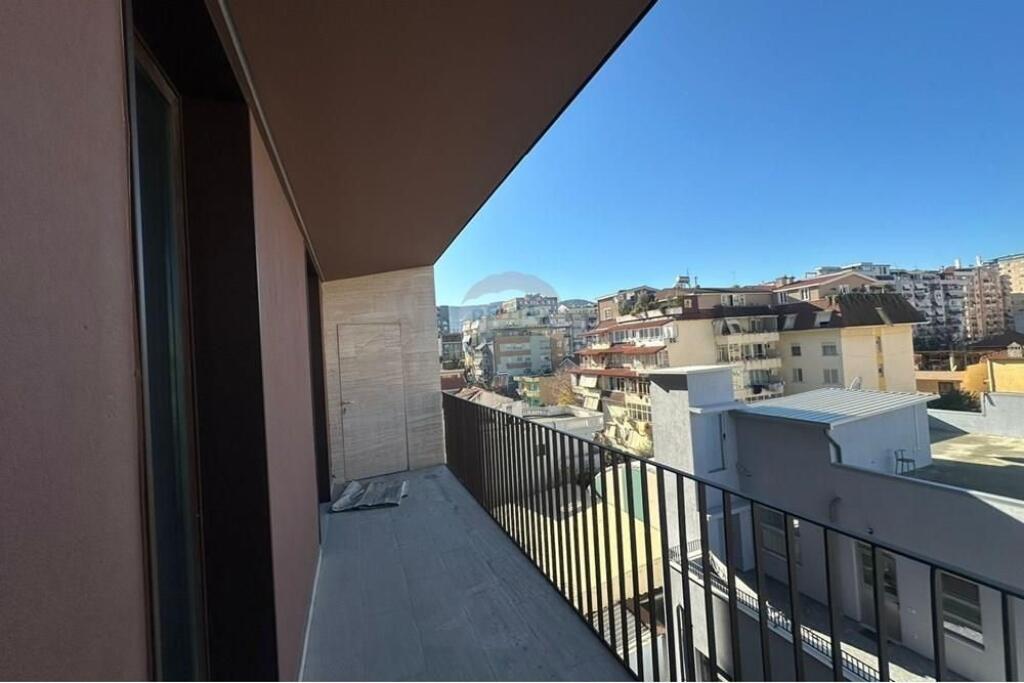 Apartament 2+1 , Stadiumi Dinamo