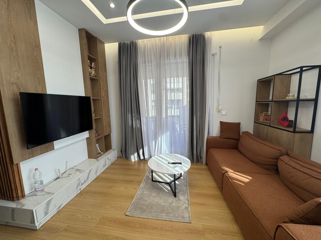 Apartament 1+1 me qira tek Ish Fusha e Aviacionit!