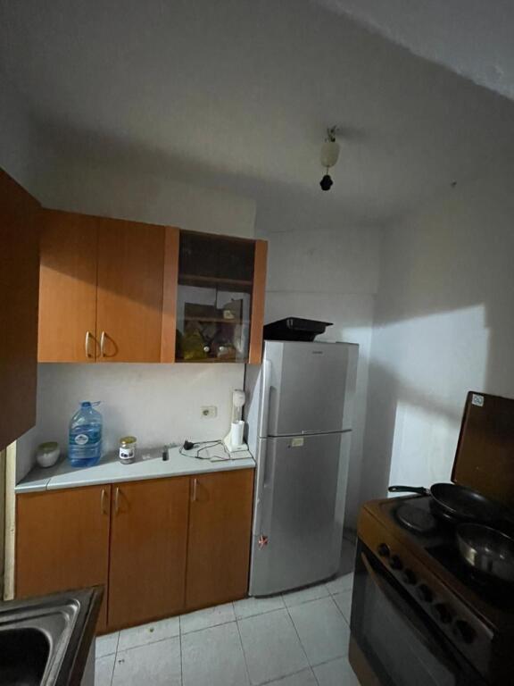 Shitet dhome paradhome,te drejtori e higjenes,63.000 euro