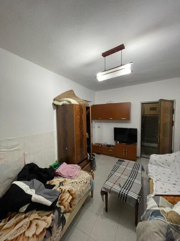 Shitet dhome paradhome,te drejtori e higjenes,63.000 euro