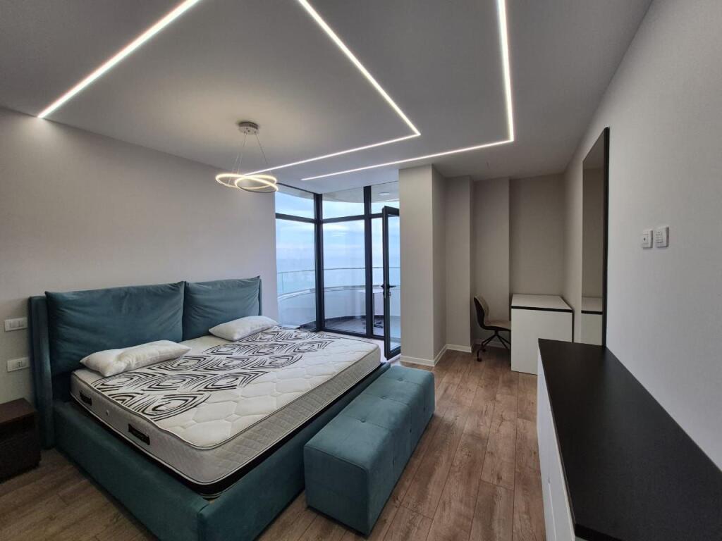 Jepet apartament me qera 2+1+2 me,Pamje fantastike deti ne vollga durres